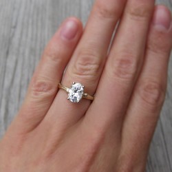 5x7 mm/D-E/Moissanite Oval