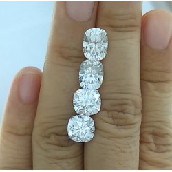 4,5 mm/F-G/1CT Moissanite CUSHION