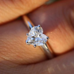 6 mm/F-G Moissanite Heart